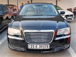 کرایسلەر 300